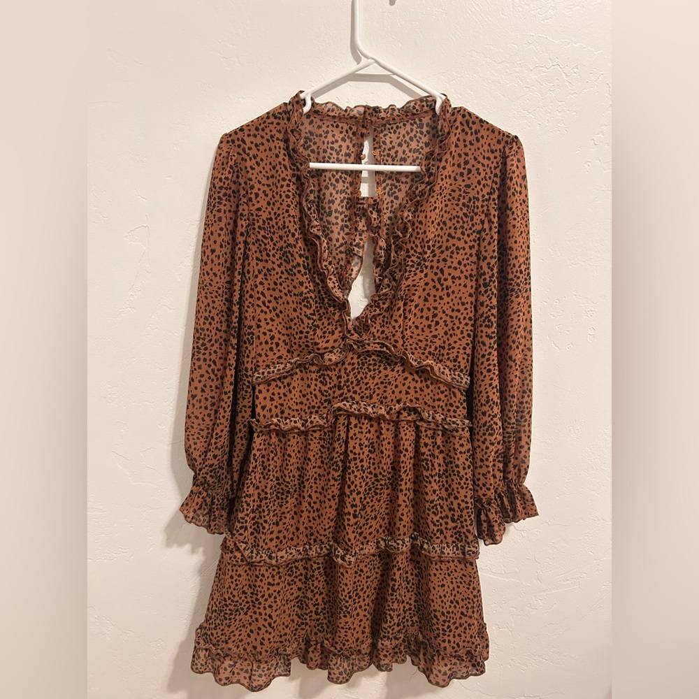Leopard Print Ruffle Dress w Open Back